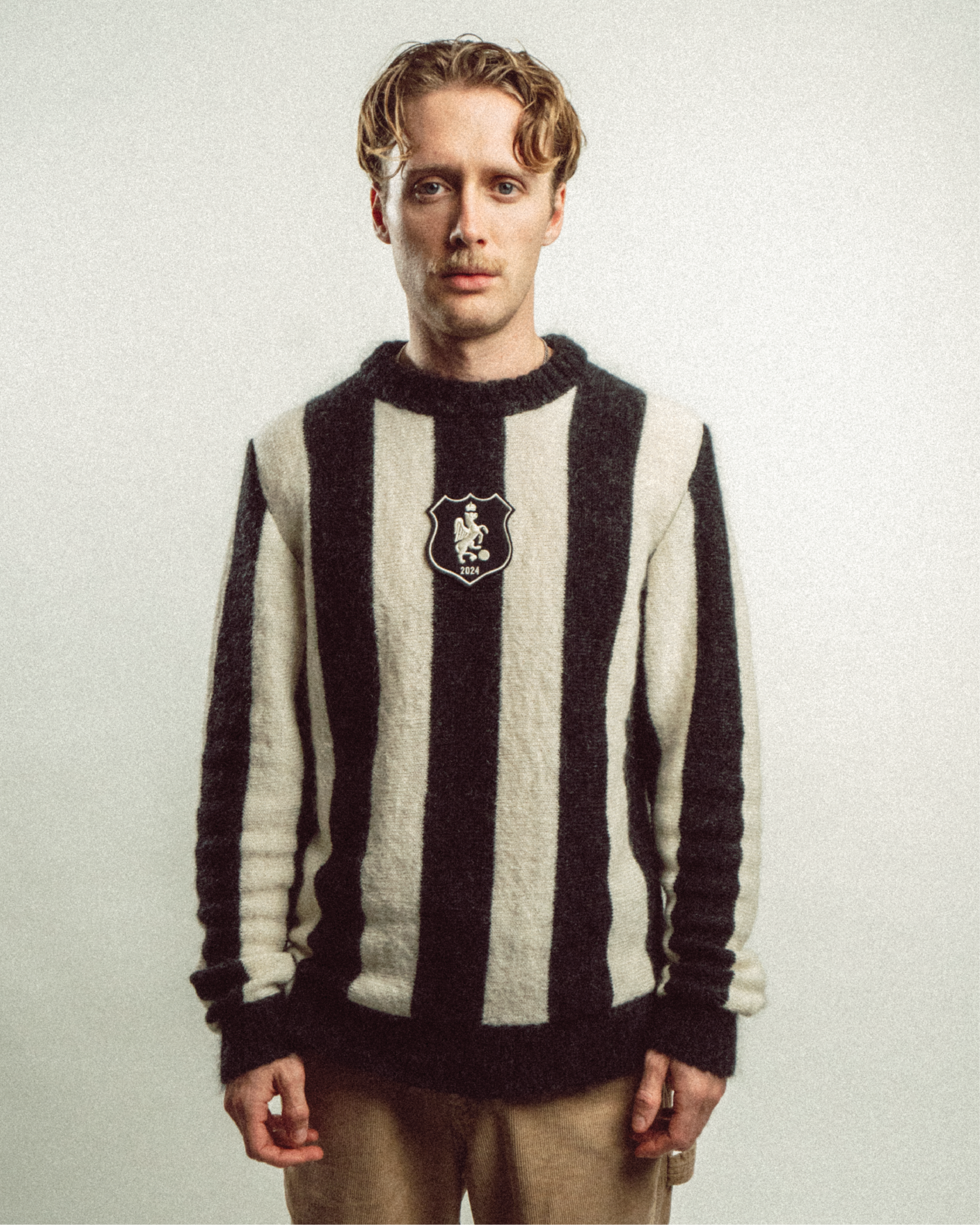 The 'Magpie' Sweater – Two-Nil Down